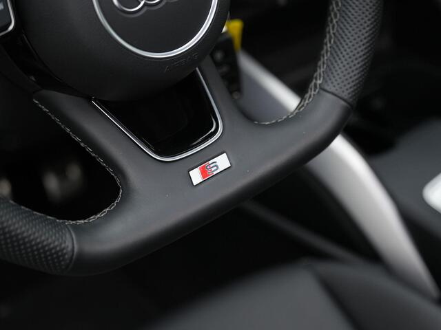 Audi Q2 35 TFSI 150 pk S-tronic S Edition / S-Line | Panoramadak | Matrix LED | Achteruitrijcamera | Stoelverwarming