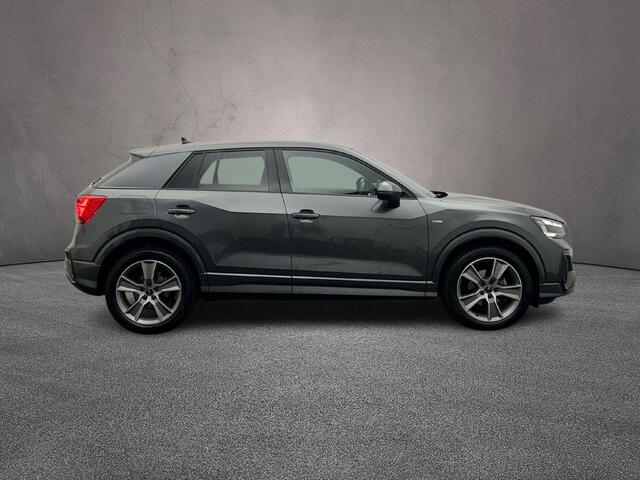 Audi Q2 35 TFSI 150PK S Edition | 18 Inch | Matrix | Zwart-Optiek | Adaptive-Cruise | Achteruitrijcamera | Sportstuur | Privacy-Glas