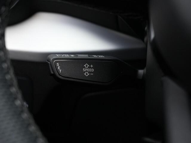 Audi Q2 35 TFSI 150 pk S-tronic S Edition / S-Line | Panoramadak | Matrix LED | Stoelverwarming | Navigatie | Carplay | Parkeersensoren achter