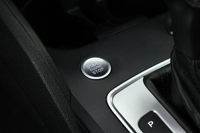 Audi Q2 35 TFSI 150pk S-Line Trekhaak Camera Leder Keyless Stoelverwarming Virtual Cockpit Navigatie