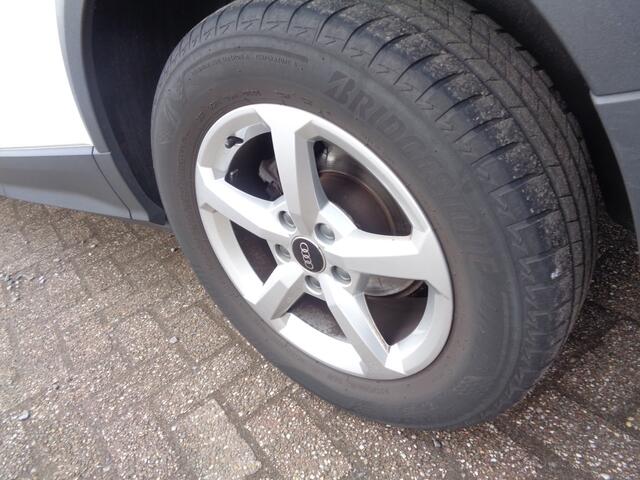 Audi Q2 30 TFSI Pro Line Ecc, Cruise, controle, Carplay/android, Afneembare trekhaak