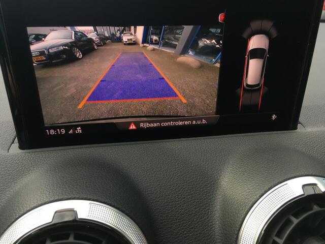 Audi Q2 35 TFSI S-line Matrix B&O Standverwarming