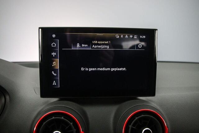 Audi Q2 35 TFSI S Edition | Trekhaak | Sonos | Matrix-led | Achteruitrijcamera | Parkeerhulp plus | Optiek zwart |