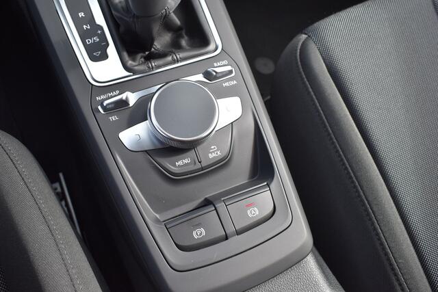 Audi Q2 35 TFSI S Edition Automaat Navi digi-cockpit