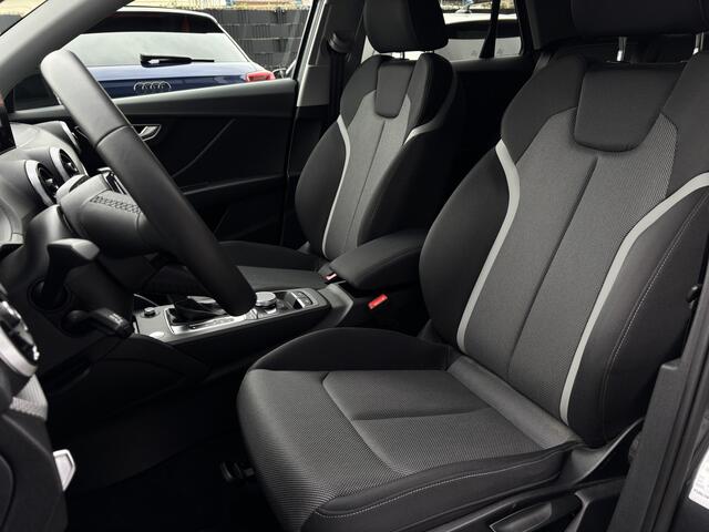 Audi Q2 35 TFSI S-Line Black Ed. Keyless Camera