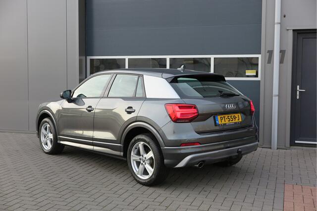 Audi Q2 1.0 TFSI 116pk S-Tronic 2x S-Line Trekhaak , Navigatie , Led , Parkeersensoren, LMV , Telefoonintegratie , etc.