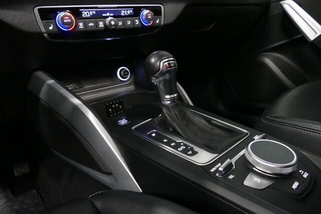 Audi Q2 2.0 TFSI quattro Sport Edition #1 / S line / Panoramadak / Carbon-pakket Audi Exclusive / Apple Carplay - Android Auto / Stoelverwarming / Full LED / Audi Sound System / Keyless / 19'' LMV / Adaptive Cruise Control / Navigatie / PDC / Grootlichtassistent