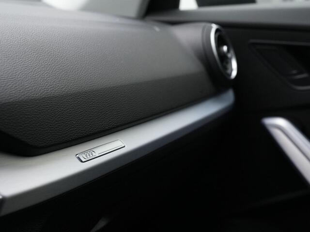 Audi Q2 35 TFSI 150 pk S-tronic S Edition / S-Line | Achteruitrijcamera | Adaptive Cruise | Navigatie | Side Assist