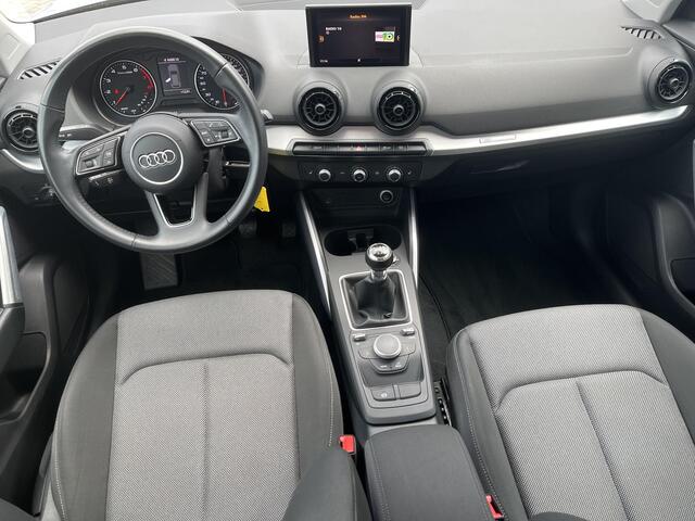 Audi Q2 1.4 TFSI CoD Sport / 100% Dealeronderhouden / Stoelverwarming / 17'' Lichtmetalen Sportvelgen / Cruise Control / Airco / Parkeersensoren Achter /