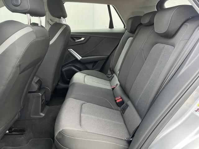 Audi Q2 1.4 TFSI CoD Sport / 100% Dealeronderhouden / Stoelverwarming / 17'' Lichtmetalen Sportvelgen / Cruise Control / Airco / Parkeersensoren Achter /