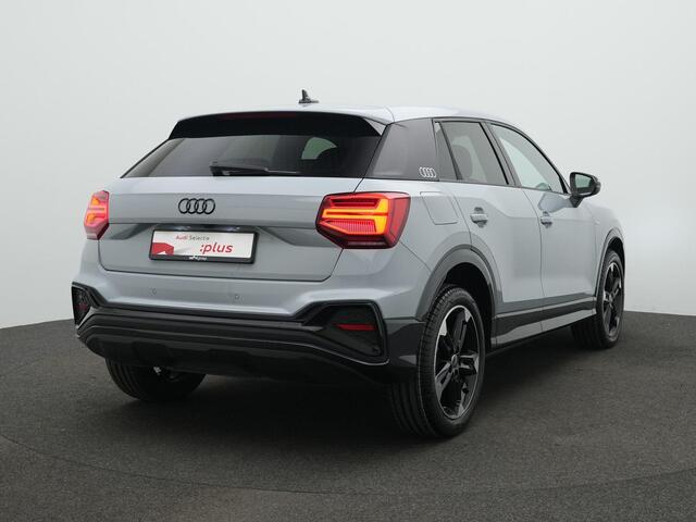 Audi Q2 35 TFSI 150 pk S-tronic S-Line | Trekhaak | Leder | Matrix LED | Achteruitrijcamera | Stoelverwarming