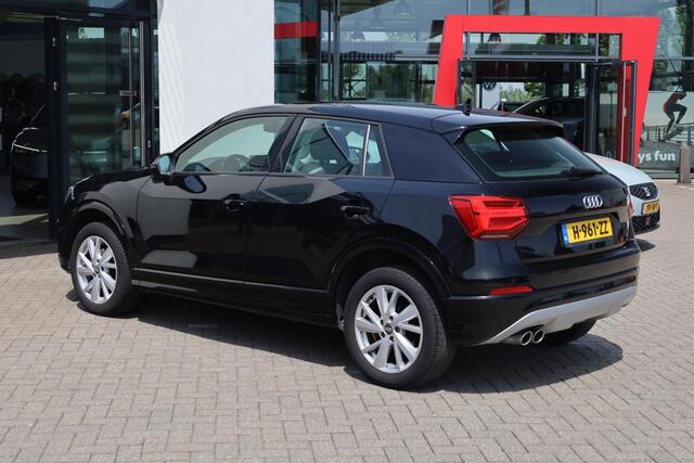 Audi Q2 35 TFSI epic NL auto, dimmende binnenspiegel, hill hold, 17" LMV, climatronic, sportstoelen, parkeersensoren, navigatie en cruise control
