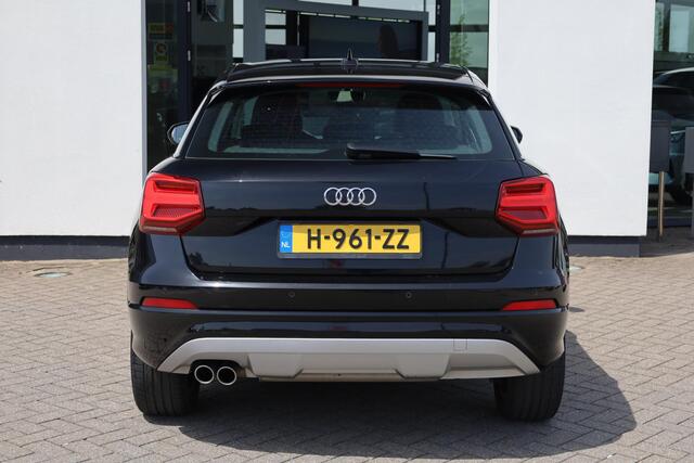 Audi Q2 35 TFSI epic NL auto, dimmende binnenspiegel, hill hold, 17" LMV, climatronic, sportstoelen, parkeersensoren, navigatie en cruise control