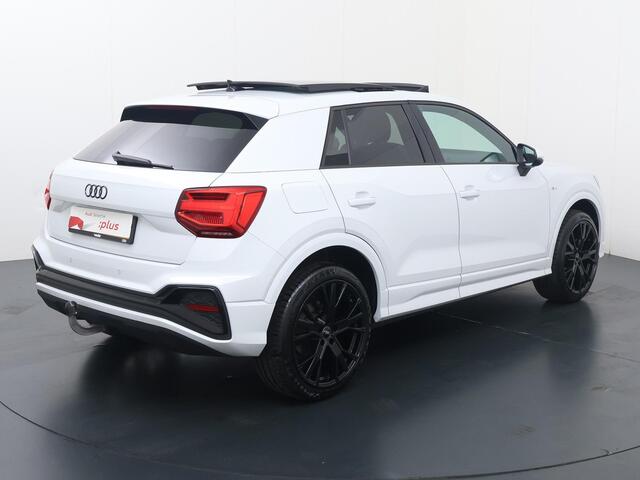 Audi Q2 35 TFSI S Edition | 150 PK | Automaat | Trekhaak | Panoramadak | 19" LM velgen | Matrix LED koplampen | Navigatiesysteem |
