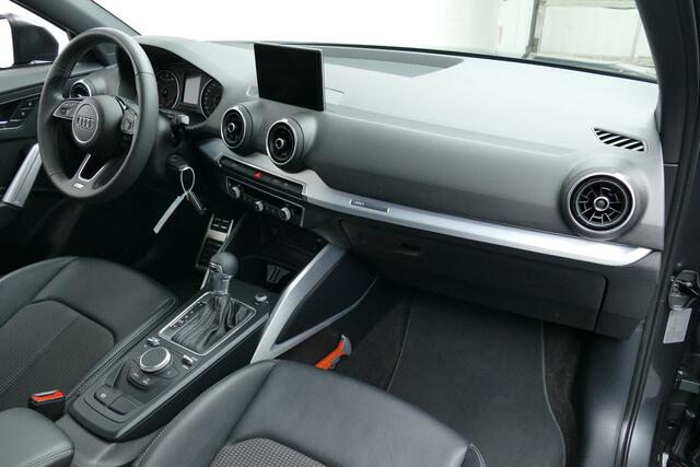 Audi Q2 30 TFSI Sport S-Line. Led Koplampen, Navi, Clima, Cruise, Half Leer, 17"LM Velgen