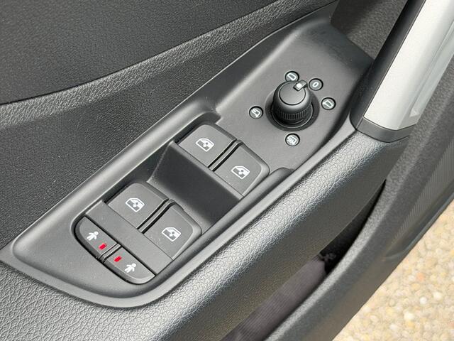 Audi Q2 35 TFSI 150pk S-tronic Advanced | Virtual | Camera | Keyless | Elek. Achterklep | Carplay | Stoelverwarming | Rijklaar incl. garantie