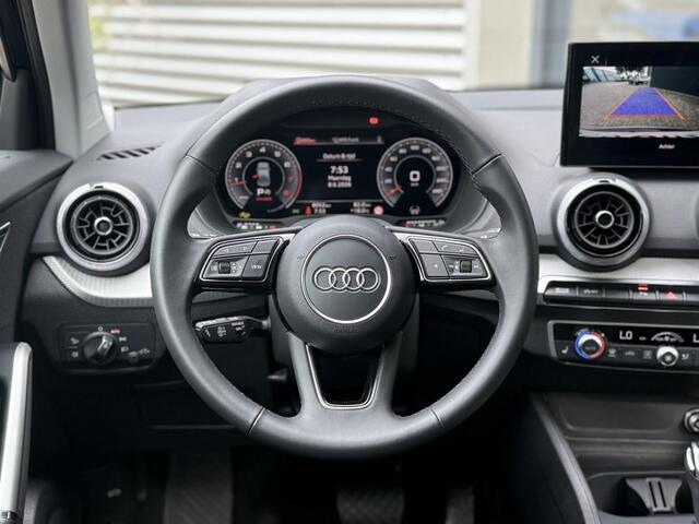 Audi Q2 35 TFSI S-Line Automaat l Matrix LED l Camera l Stoelverwarming l Carplay