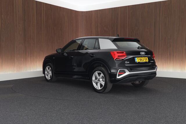 Audi Q2 35 TFSI 150pk S-Tronic S Edition Virtual Cockpit Stoelverwarming Camera 2x S-Line