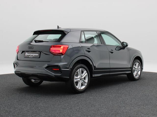 Audi Q2 35 TFSI Advanced edition | 17 inch | Zwart optiek | Elektrische achterklep | Trekhaak | Led |