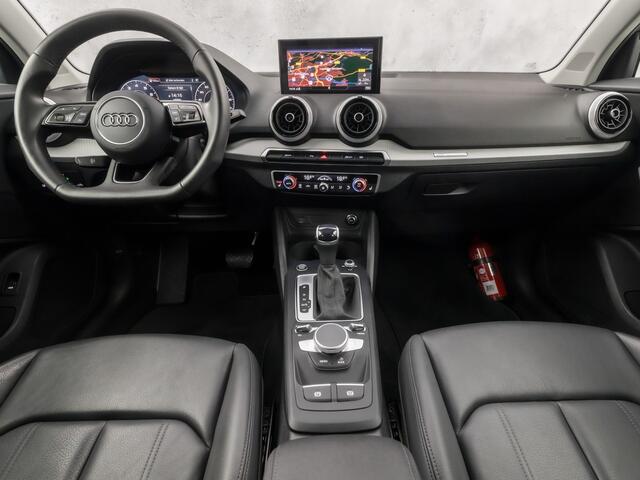 Audi Q2 35 TFSI Sport 150Pk Automaat (PANORAMADAK, VIRTUAL COCKPIT, GROOT NAVI, LEDER, CAMERA, STOELVERWARMING, SPORTSTOELEN, KEYLESS, CRUISE, NIEUWSTAAT)