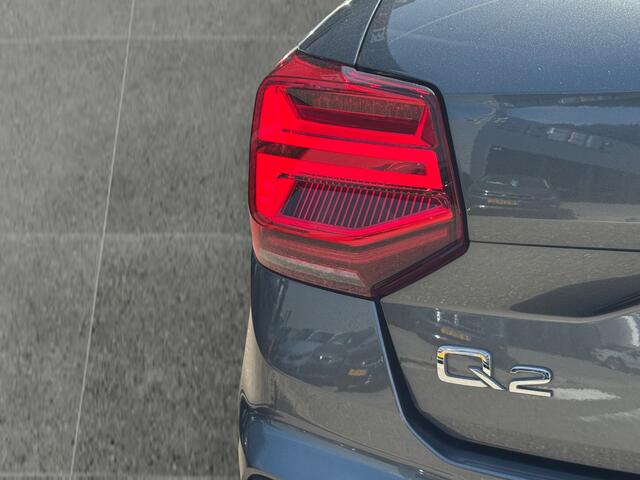 Audi Q2 35 150pk TFSI S Edition Parkeerhulp plus | Achteruitrijcamera | Stoelverwarming voorin