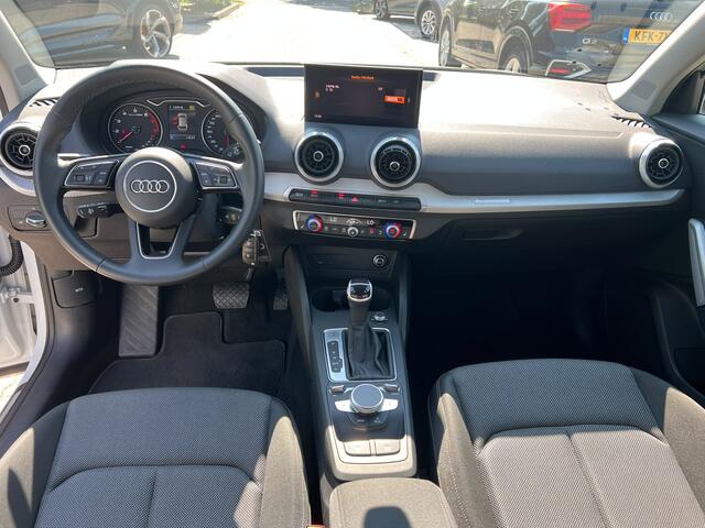 Audi Q2 35 TFSI Pro Line camera, cruise, pdc, airco, stoelverw