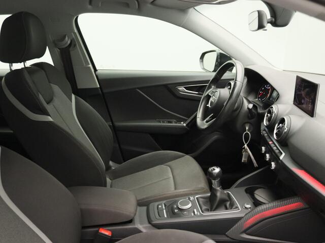 Audi Q2 1.0 TFSI #limited | Airconditioning | Cruise Control | Lichtmetalen Velgen |