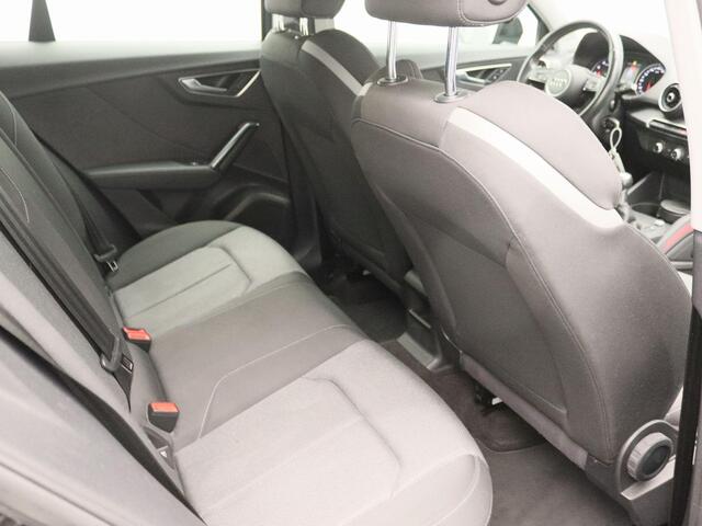 Audi Q2 1.0 TFSI #limited | Airconditioning | Cruise Control | Lichtmetalen Velgen |