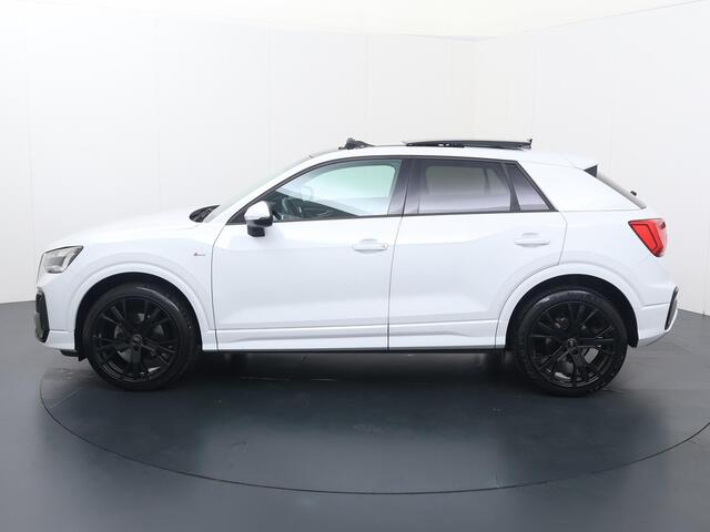 Audi Q2 35 TFSI S Edition | 150 PK | Automaat | Trekhaak | Panoramadak | 19" LM velgen | Matrix LED koplampen | Navigatiesysteem | S-line |