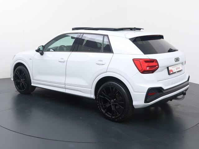 Audi Q2 35 TFSI S Edition | 150 PK | Automaat | Trekhaak | Panoramadak | 19" LM velgen | Matrix LED koplampen | Navigatiesysteem | S-line |