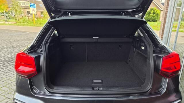 Audi Q2 35 TFSI S edition, Stoelverw, Trekhaak