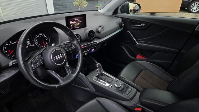 Audi Q2 1.0 TFSI Design Ultra | AUTOMAAT | NANOGRIJS | VEEL OPTIES | VOLLEDIGE ONDERHOUDSHISTORIE