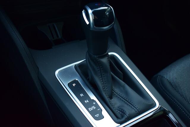 Audi Q2 35 TFSI Advanced edition Automaat | Stoelverwarming | Cruise- & Climate Control | Camera | Navigatie |