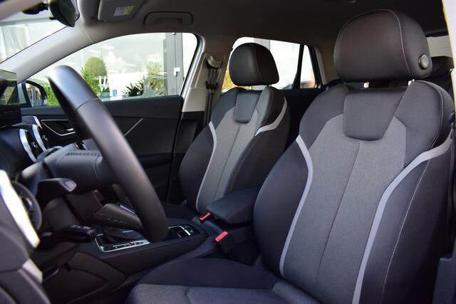 Audi Q2 35 TFSI Advanced edition Automaat | Stoelverwarming | Cruise- & Climate Control | Camera | Navigatie |