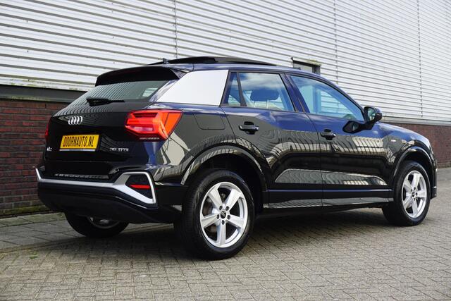 Audi Q2 35 TFSI 150PK Automaat S-Line/Panoramadak/ Camera