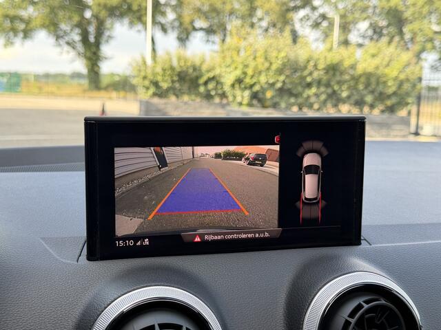 Audi Q2 30 TFSI Advanced Panodak|Leer|Camera|Virtueel Blauw!