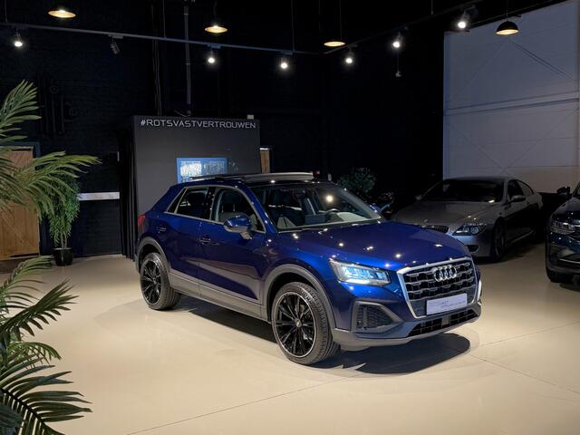 Audi Q2 30 TFSI Advanced Panodak|Leer|Camera|Virtueel Blauw!