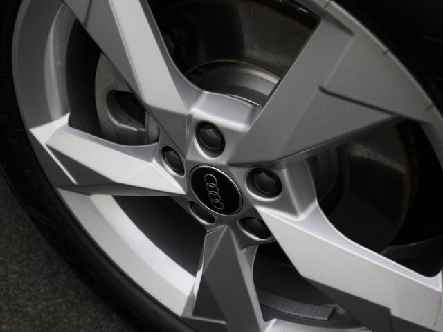 Audi Q3 Sportback 45 TFSIe 180kW/245PK S Line · Panoramadak · Trekhaak · Drive select · Garantie tot mei 2025 of 100000km