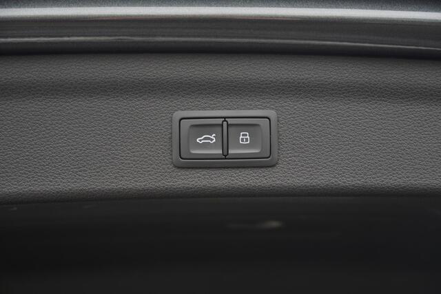 Audi Q3 45 TFSI e S edition LED Schuifdak Memory stoelen 360 camera