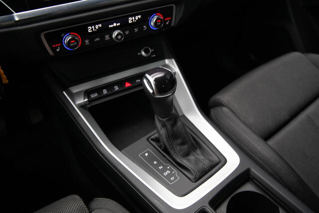 Audi Q3 35 TFSI Advanced edition Black edition , Adap. cruise, Virtual cockpit, Carplay,