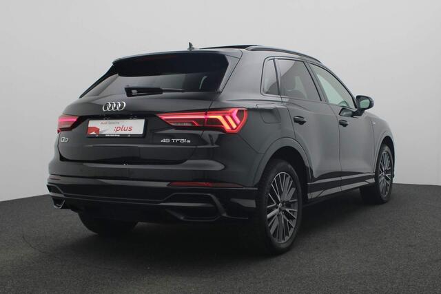 Audi Q3 45 TFSI e 245 pk S-tronic S Edition | Panoramadak | Geheugenstoel | Achteruitrijcamera | Navigatie