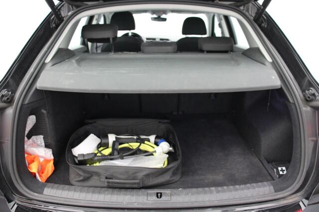 Audi Q3 45 TFSI e Business Edition Automaat - Carplay, Digital Cockpit