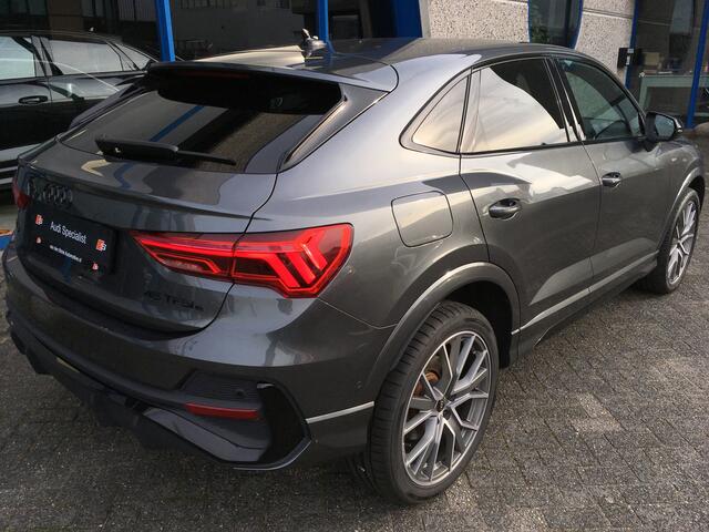 Audi Q3 Sportback 45 TFSIe 245 pk S-line Black Pano