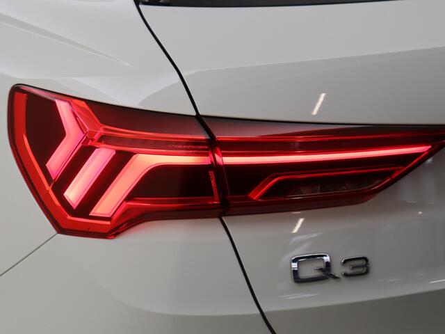Audi Q3 35 TFSI S edition | Adaptieve cruise control | Navigatie | Keyless | Stoelverwarming | CarPlay | Parkeersensoren | LED Verlichting |
