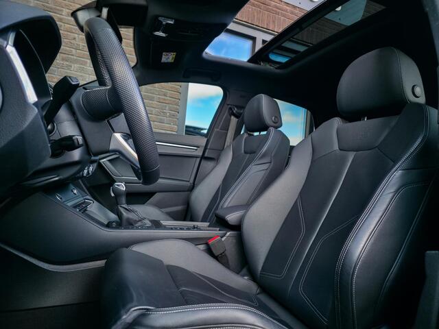 Audi Q3 Sportback 45 TFSI e S Edition | Pano | Sonos | 20" | All Black | Memo | Fabrieksgarantie |