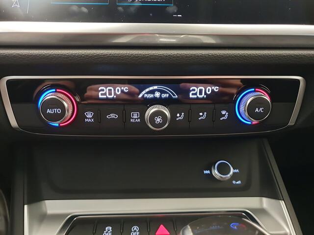 Audi Q3 35 TFSI 150pk Advanced S-Tronic Wegklapbare trekhaak, App connect