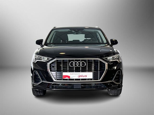 Audi Q3 45 245pk TFSI e S edition / Audi virtual cockpit / Adaptive cruise control / Parkeerhulp achter