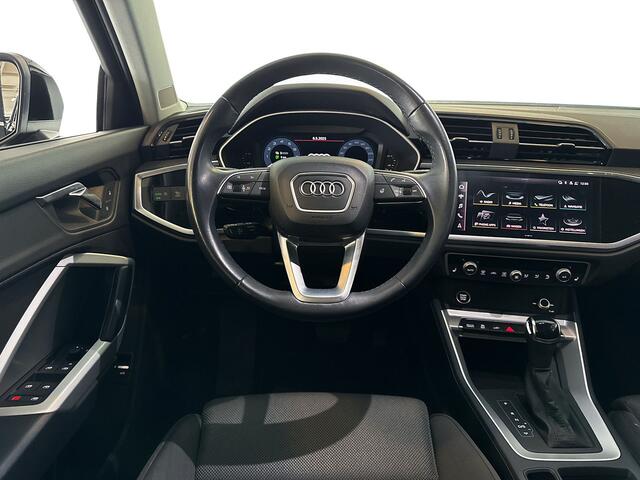 Audi Q3 45 245pk TFSI e S edition / Audi virtual cockpit / Adaptive cruise control / Parkeerhulp achter