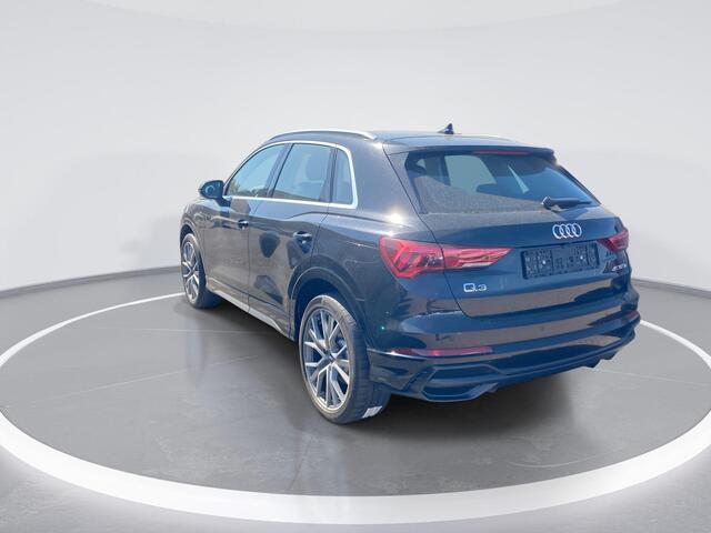 Audi Q3 45 TFSI e edition · Navigatie · LED · Parkeersensoren + camera ·