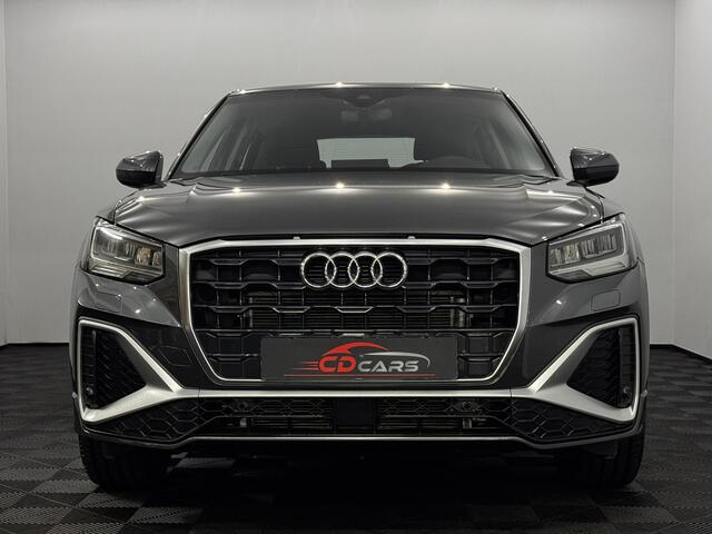 Audi Q3 35 TFSI S-Line Clima, Camera, Navi, Winterpakket, Virtual desk, A start stop, Cruise control adaptief